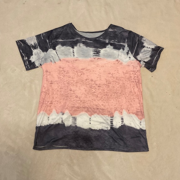 Amazon woman’s tshirt size xl - Picture 1 of 5